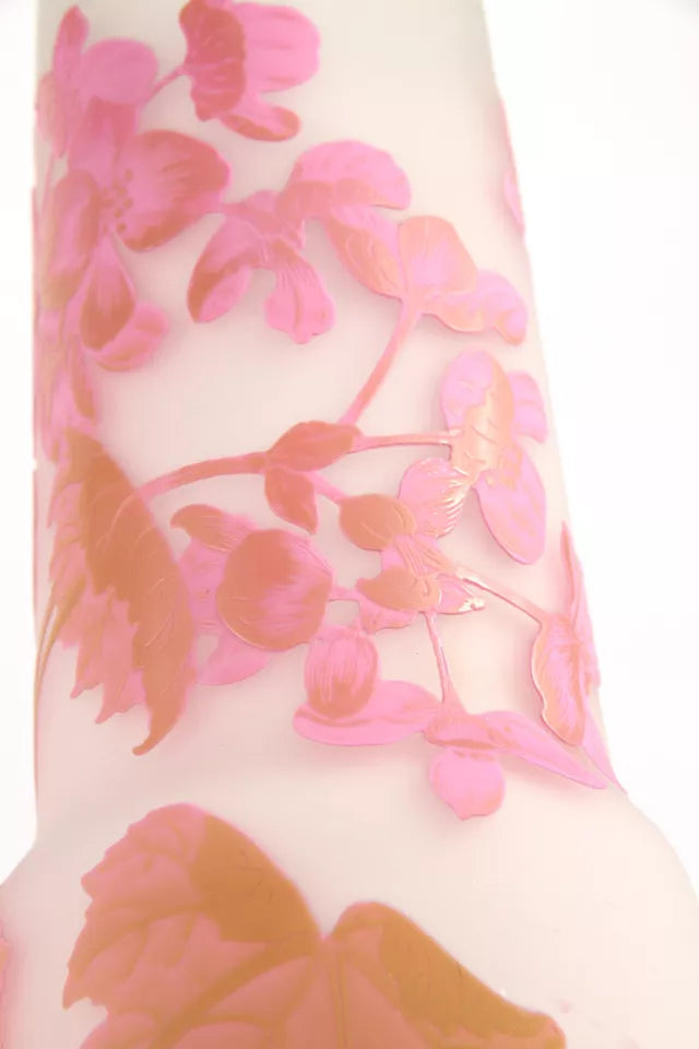 エミールガレ ピンクの花柄が描かれた花瓶