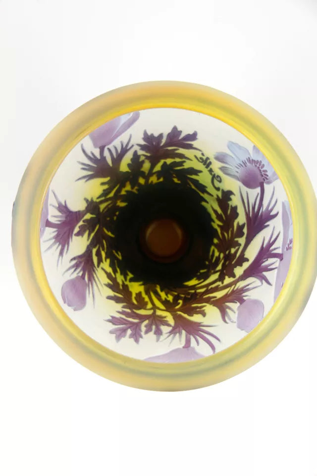 エミールガレ オキナグサの花が描かれている花瓶