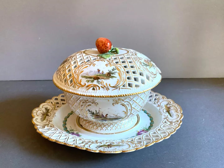 マイセン 蓋付き小鉢＆透かし装飾の受け皿（イチゴ装飾付き蓋