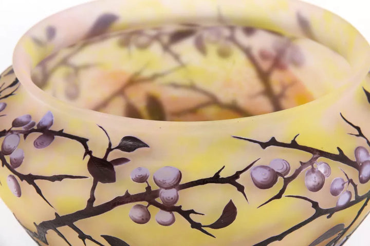 ドーム兄弟（ドームナンシー）スモモの実が描かれた鉢型の花瓶