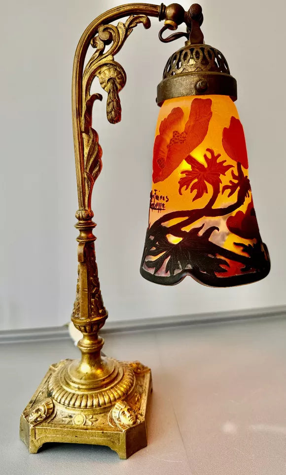 ミューラー兄弟 アネモネの花のアンティークテーブルランプ