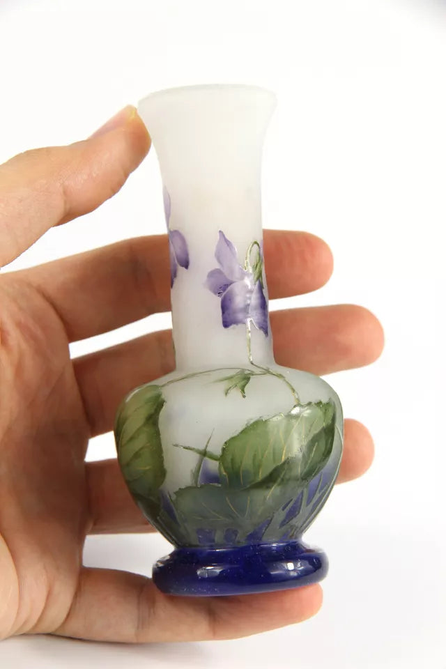 ドーム兄弟（ドームナンシー）スミレの花が描かれた花瓶