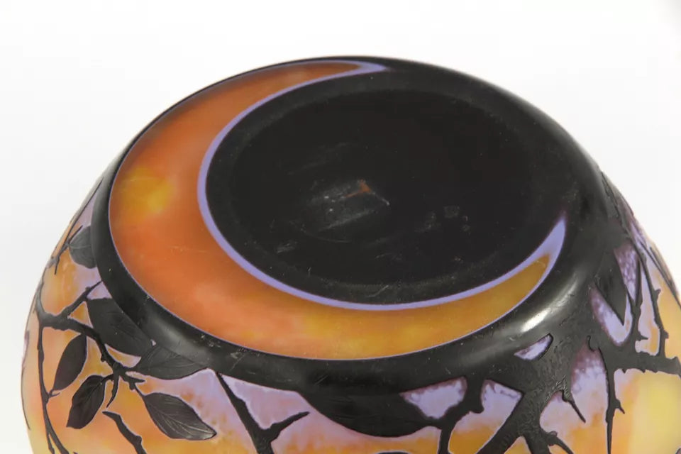 ドーム兄弟（ドームナンシー）スモモの実が描かれた鉢型の花瓶