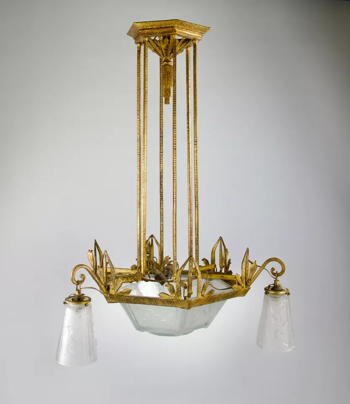 ミューラー兄弟 金縁と孔雀模様のシャンデリア