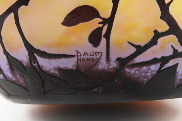 ドーム兄弟（ドームナンシー）スモモの実が描かれた鉢型の花瓶