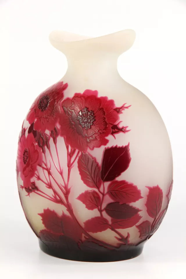 エミールガレ バラの花が描かれた花瓶 – アンティークテーブルウェア