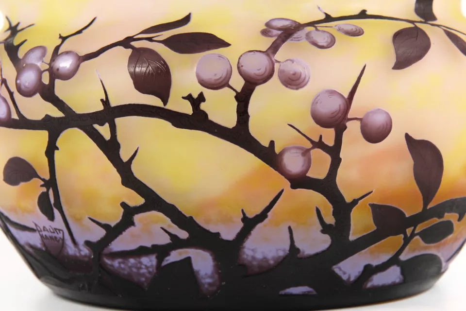 ドーム兄弟（ドームナンシー）スモモの実が描かれた鉢型の花瓶