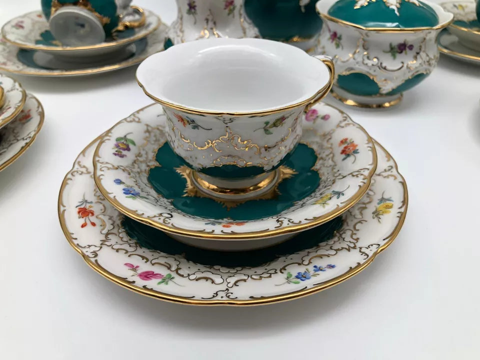 マイセン食器/カップ(セットシリーズ) Bフォーム ロシアングリーンと マイセン食器/カップ(セットシリーズ) Bフォーム ロシアングリーンと