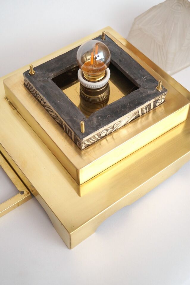 シュナイダー兄弟　アンティークテーブルランプ「THE EGYPT」真鍮ランプ　アールデコスタイルのベッドサイドランプ