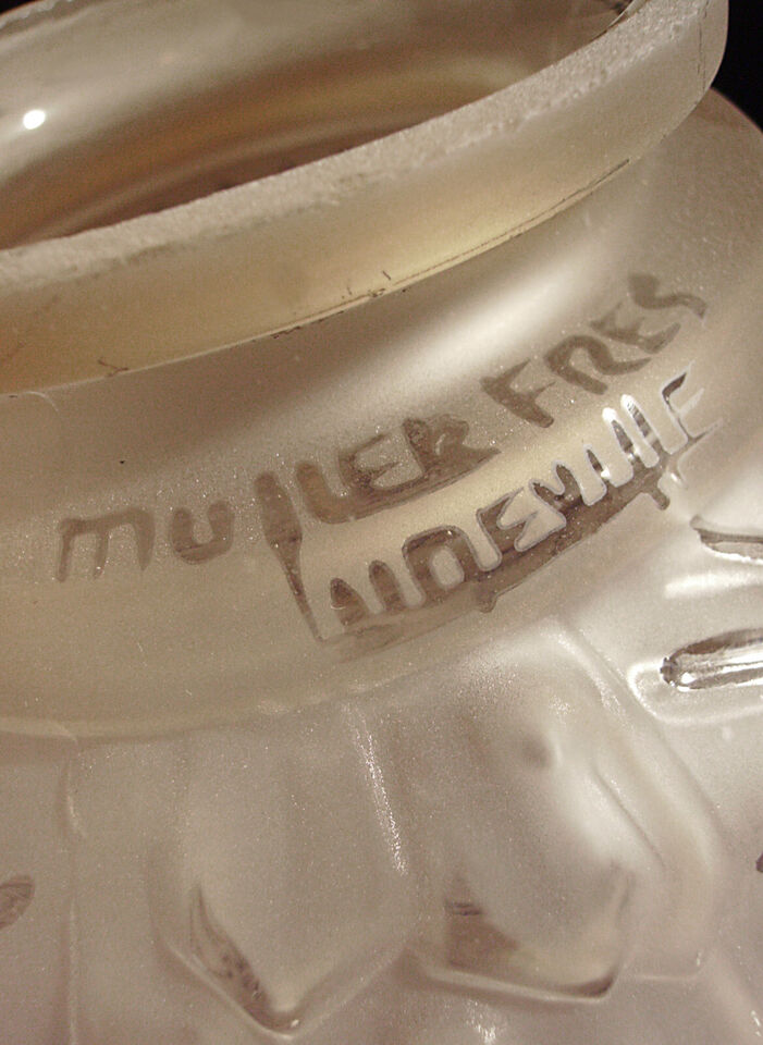 プティトー＆ミューラー兄弟　ブロンズとプレスガラスのアールデコ調シャンデリア