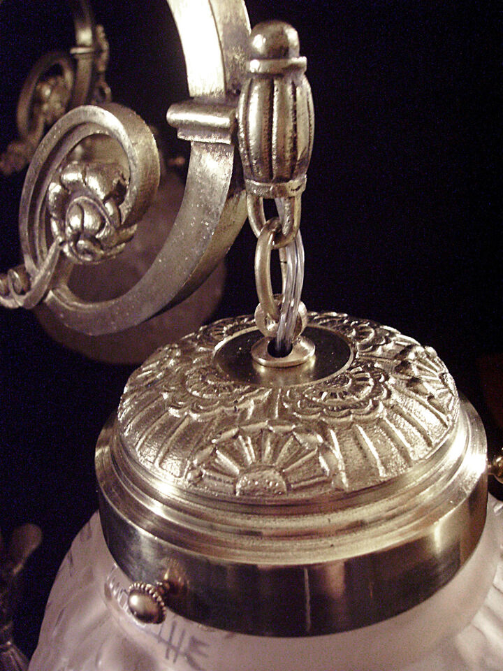 プティトー＆ミューラー兄弟　ブロンズとプレスガラスのアールデコ調シャンデリア