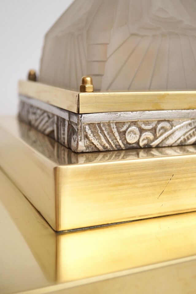 シュナイダー兄弟　アンティークテーブルランプ「THE EGYPT」真鍮ランプ　アールデコスタイルのベッドサイドランプ