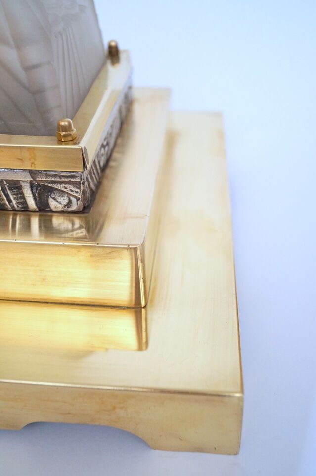 シュナイダー兄弟　アンティークテーブルランプ「THE EGYPT」真鍮ランプ　アールデコスタイルのベッドサイドランプ