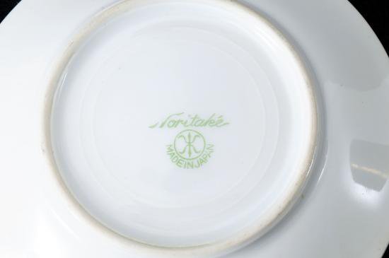 ００７　オールド　ノリタケ　グリーンフラワー　カップ＆ソーサー