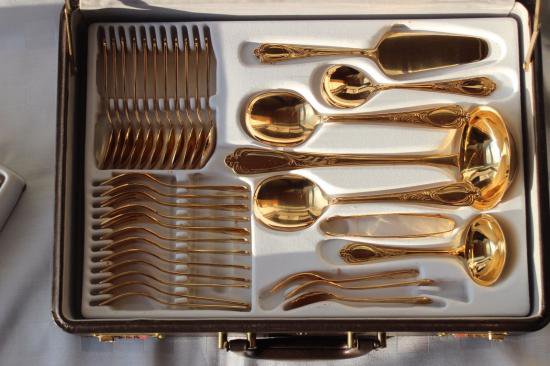 ００４　刃物の街 ドイツ製 ゾーリンゲンカトラリー70本 ゴールドメッキ