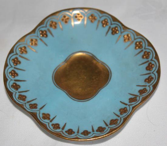 ０４０　ブルー四葉のジュエル　デミタスカップ＆ソーサー