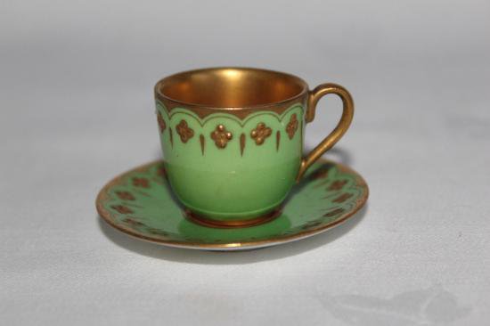 ０３９　グリーン四葉のジュエル　デミタスカップ＆ソーサー
