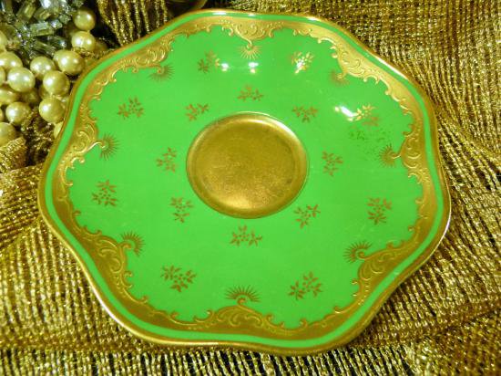 ０３５　ライムグリーン　デミタスカップ＆ソーサー