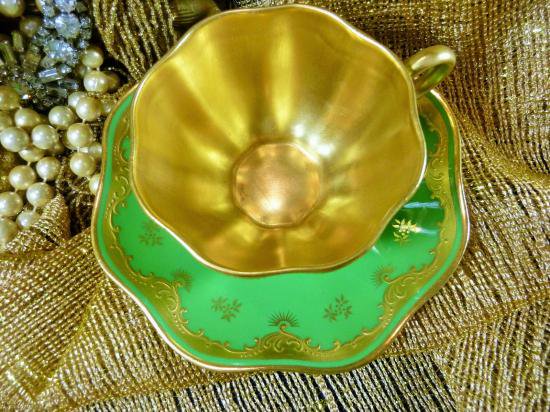 ０３５　ライムグリーン　デミタスカップ＆ソーサー