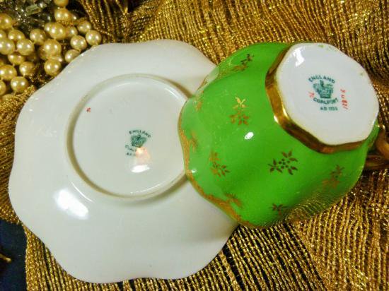 ０３５　ライムグリーン　デミタスカップ＆ソーサー