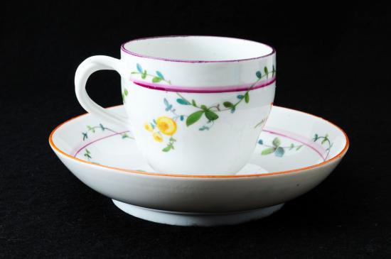 １０９　マイセン　マルコリーニ期　フラワーカップ＆ソーサー