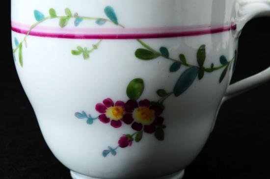 １０９　マイセン　マルコリーニ期　フラワーカップ＆ソーサー