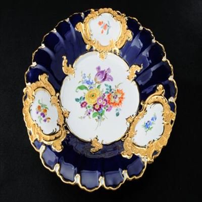 ０８７　マイセン Bフォーム　金彩リーフとブーケの飾り皿（29.5cm）