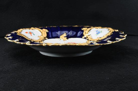 ０８７　マイセン Bフォーム　金彩リーフとブーケの飾り皿（29.5cm）
