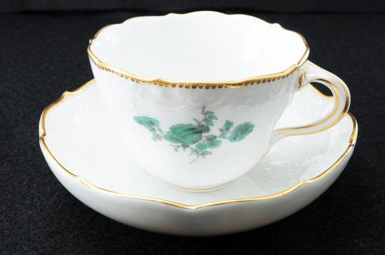 １１５　マイセン meissen レリーフのワトーの花　カップ＆ソーサー　１級品