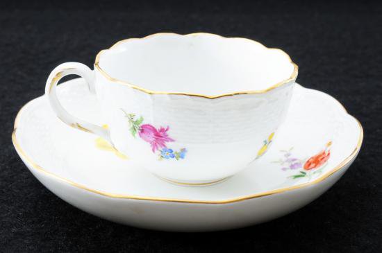 １２２　マイセン　meissen 4つ花　レリーフ　カップ&ソーサー・３