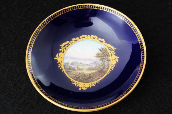 １２４　マイセン meissen 名勝風景画 蓋つきカップ&ソーサー１級品