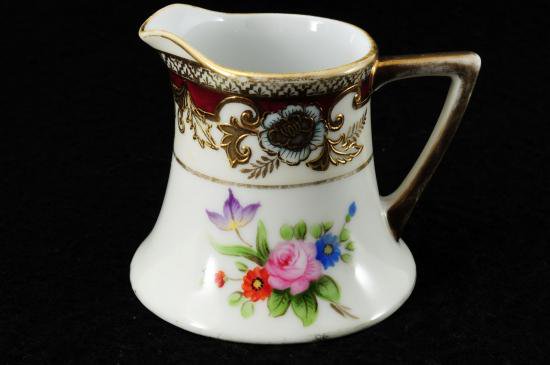 ０１５　オールドノリタケ　金彩花柄模様　コーヒーポット＆クリーマー