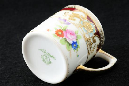 ０１８　オールドノリタケ　金彩花柄カップ＆ソーサー　レッド