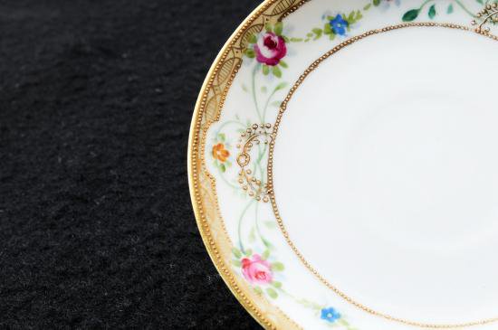 ０２３　オールドノリタケ　金彩ジュエル小花柄 カップ＆ソーサー