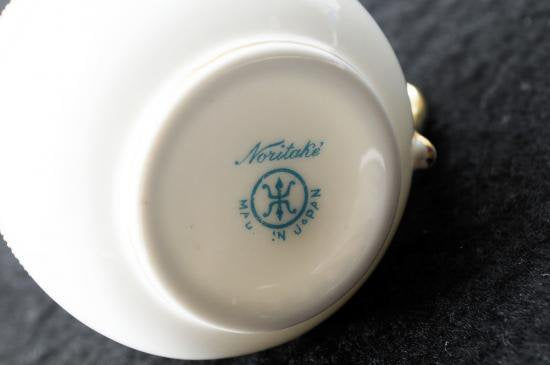 ０２３　オールドノリタケ　金彩ジュエル小花柄 カップ＆ソーサー