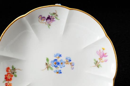１２５　マイセン　meissen 造形シリーズ　アップリケ　忘れな草　カップ＆ソーサー