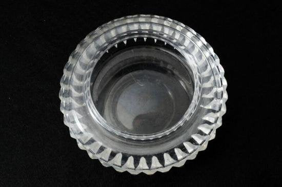 ２０８　オールド・バカラ Old Baccarat ・桐子 コンパクト