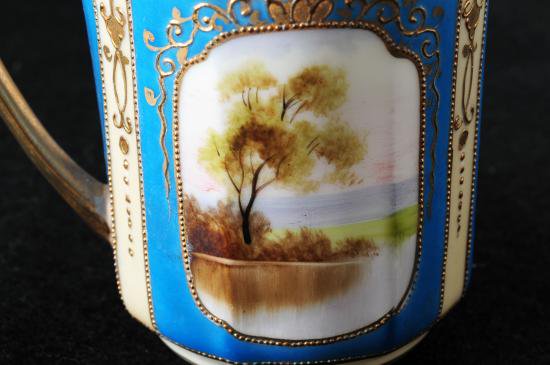 ０３０　オールドノリタケ・金盛上風景スワン図 カップ＆ソーサー