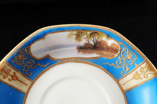 ０３０　オールドノリタケ・金盛上風景スワン図 カップ＆ソーサー