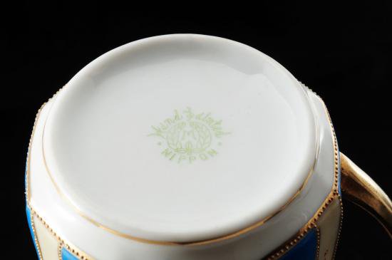 ０３０　オールドノリタケ・金盛上風景スワン図 カップ＆ソーサー