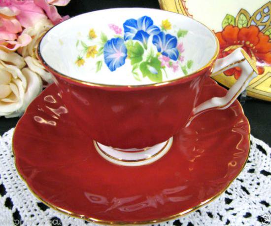 １４１　エインズレイ　カップ＆ソーサー　クロッカスシェイプ　朝顔模様