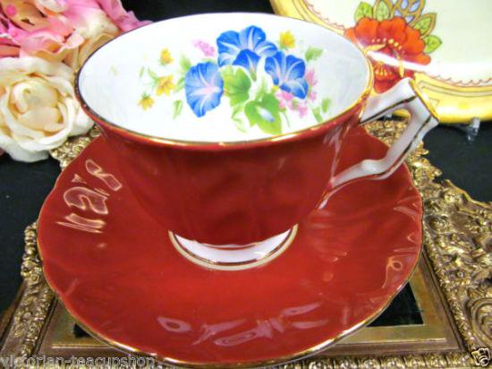 １４１　エインズレイ　カップ＆ソーサー　クロッカスシェイプ　朝顔模様