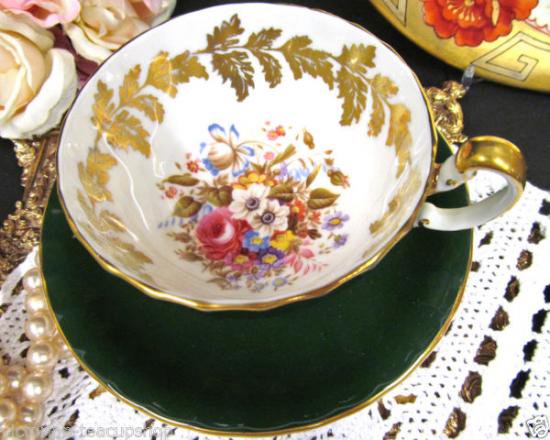 １４２　エインズレイ　カップ＆ソーサー ハンターグリーン×ゴールド　花模様