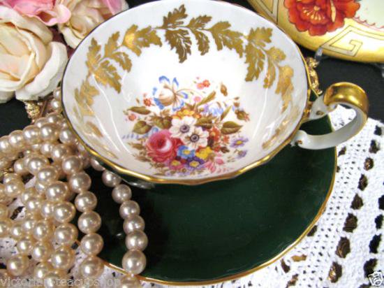 １４２　エインズレイ　カップ＆ソーサー ハンターグリーン×ゴールド　花模様