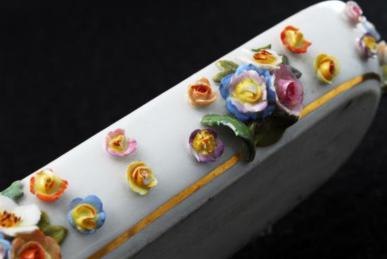 ０９９　マイセン　造形作品　アップリケ　薔薇と昆虫　トレー