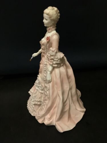 コールポート　陶磁器人形（フィギュリン）　マダムポンパドール夫人