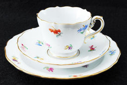 マイセン スキャタードフラワー – アンティークテーブルウェア