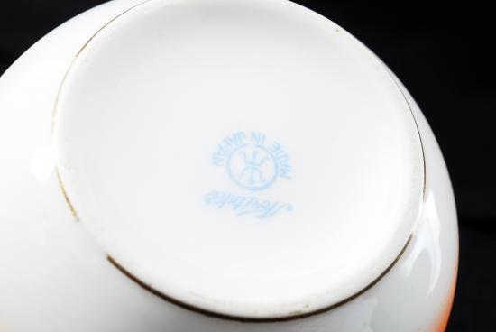 ０４５　オールドノリタケ　金盛上藍　砂漠風景ラクダ　蓋付き小物入れ