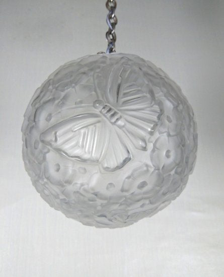 ０３０　エティエ・ヴァンソン（Hettier&Vincent） バタフライ紋様　吊り下げ型　ペンダントランプ