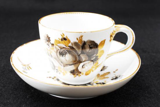 １３５　マイセン　ブラックローズ＆金彩　カップ＆ソーサー